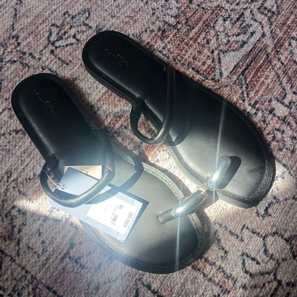 Mossimo Supply Co. Black Toe-Loop Slide Sandals